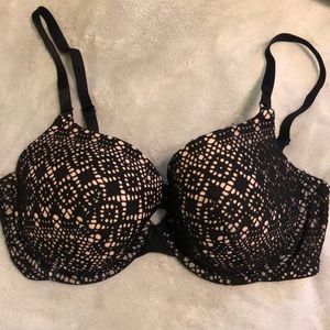 Black & nude VS bra